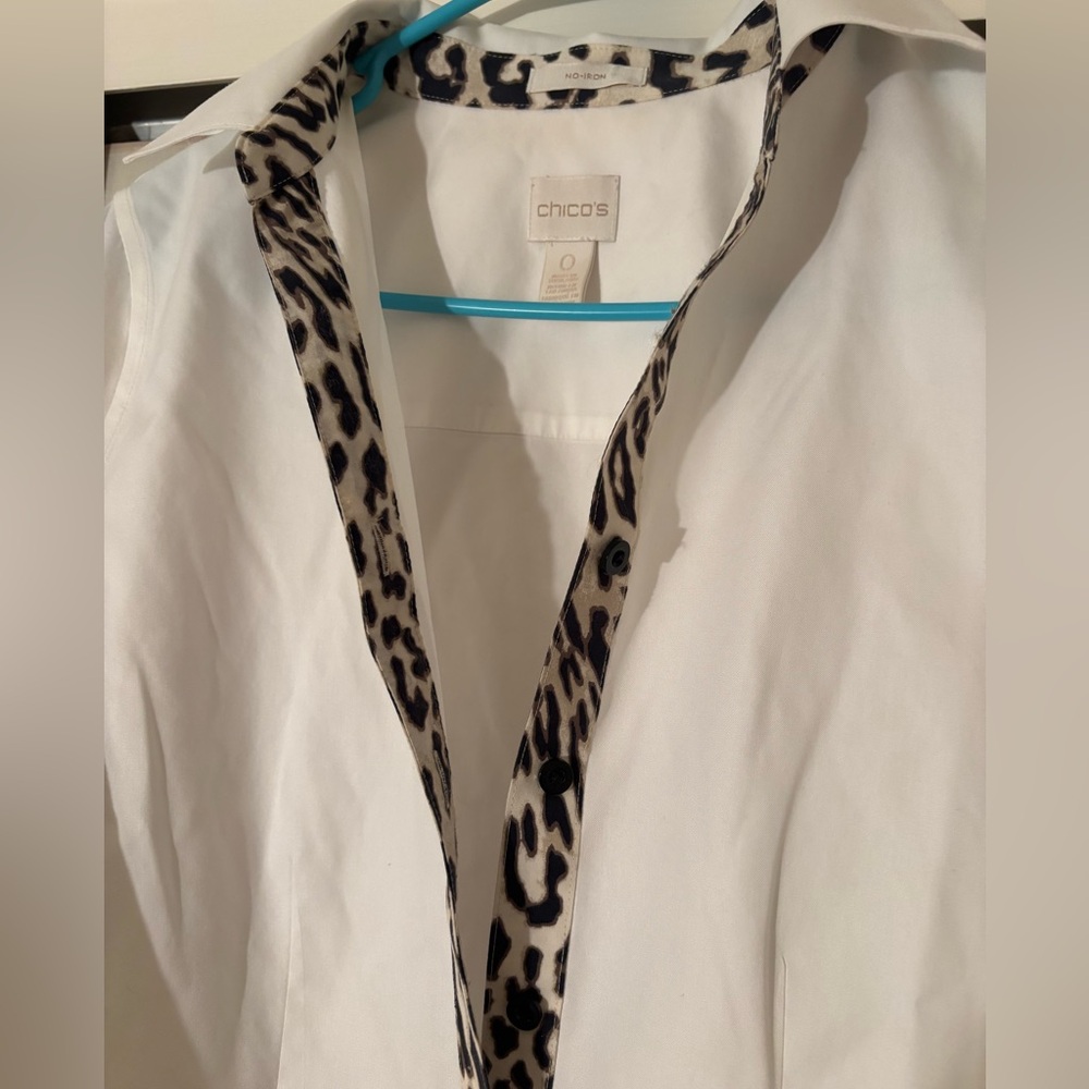 White Color shirt- leopard trim- size 0 Chico’s- women